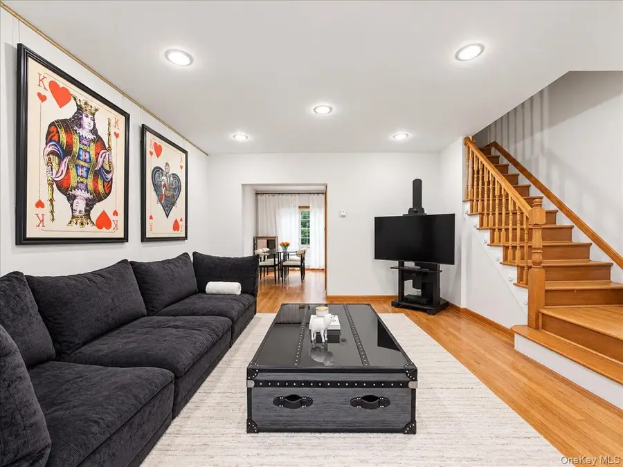 7551 Utopia Parkway, Fresh Meadows, NY 11366 - #3