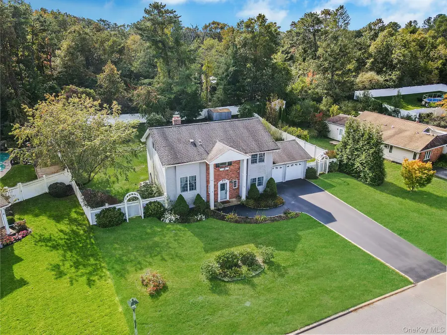 26 Bradley Drive, Shoreham, NY 11786 - #2