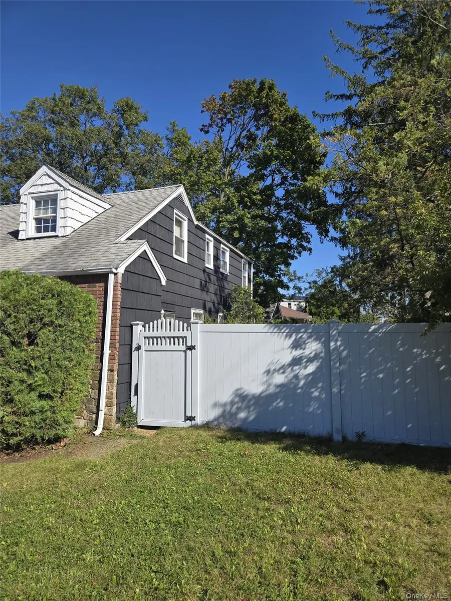 455 Walton Street, West Hempstead, NY 11552 - #3