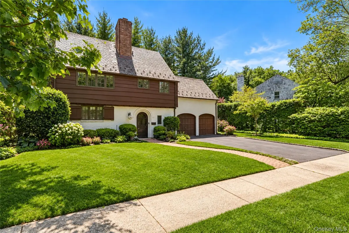 34 Wensley Drive, Great Neck, NY 11021 - #1