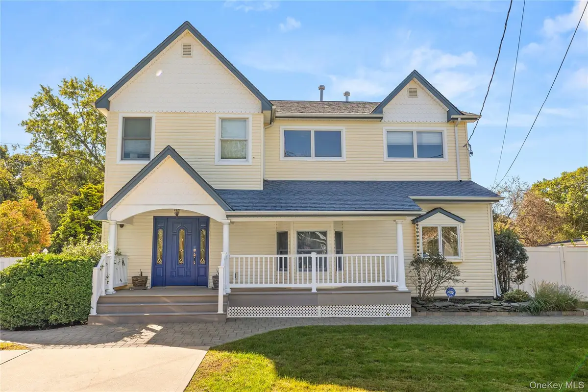46 Garden City Street, Bay Shore, NY 11706 - #1