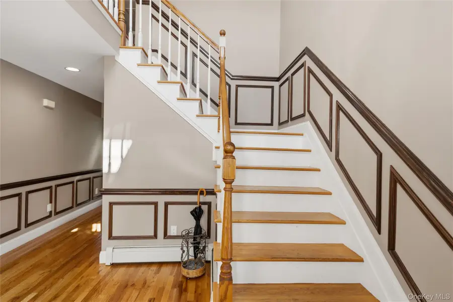 10 Matinecock Court, Locust Valley, NY 11560 - #3