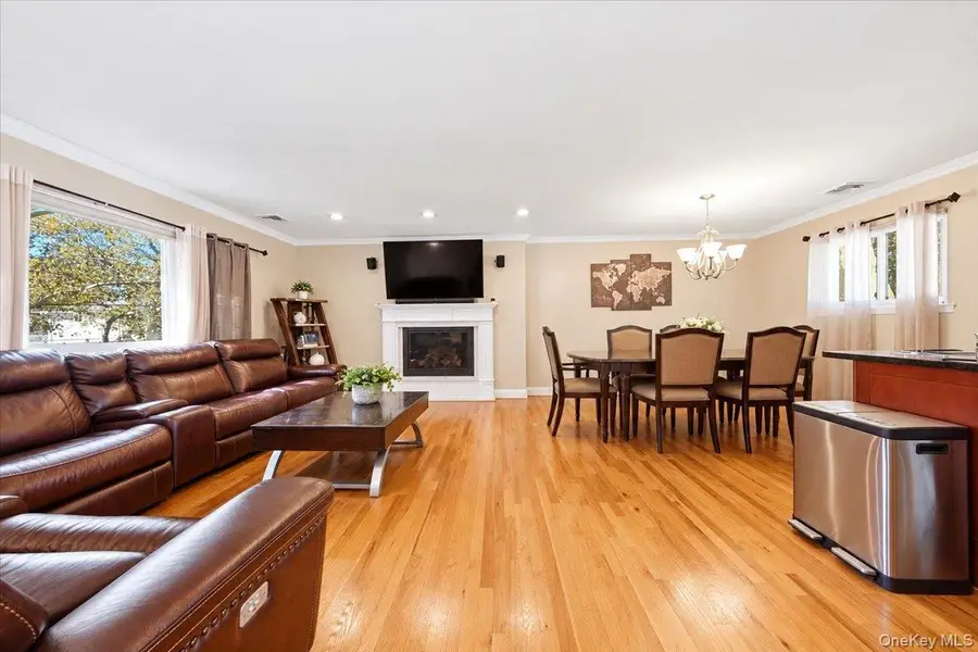 34 Frostfield Place, Melville, NY 11747 - #3