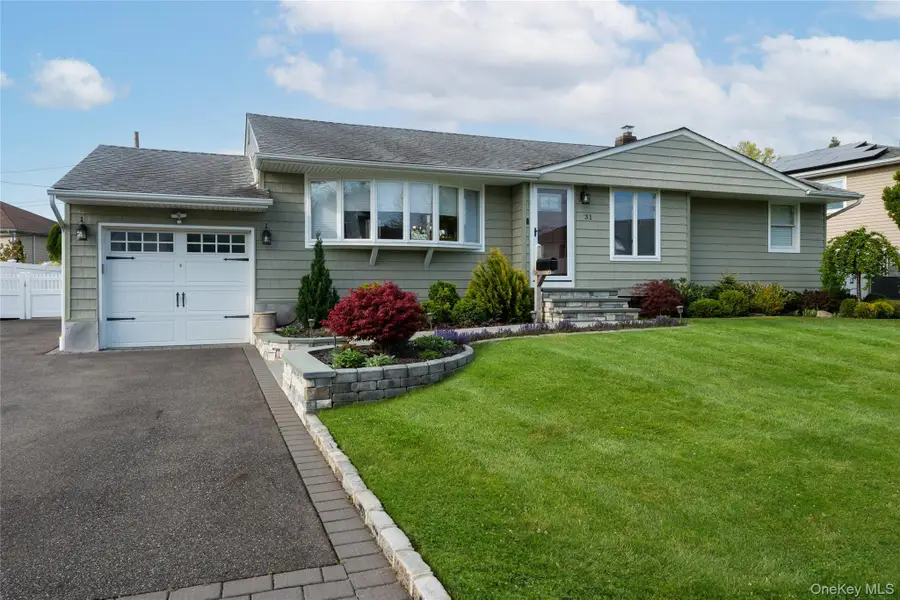 31 Garden Circle, Syosset, NY 11791 - #3