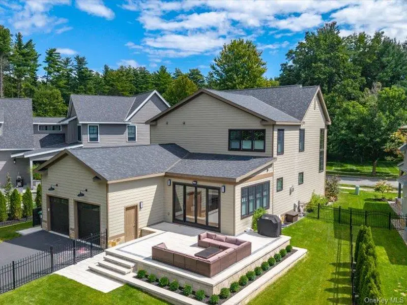 31 Oak Riidge Boulevard, Saratoga Springs, NY 12866 - #2