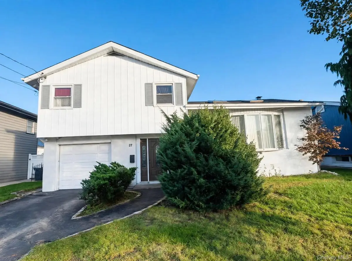 27 Cambridge Road, East Rockaway, NY 11518 - #1