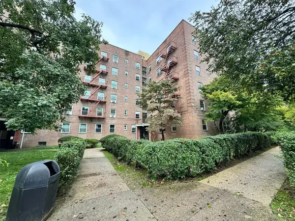 147-37 38 Avenue #16C, Flushing, NY 11354