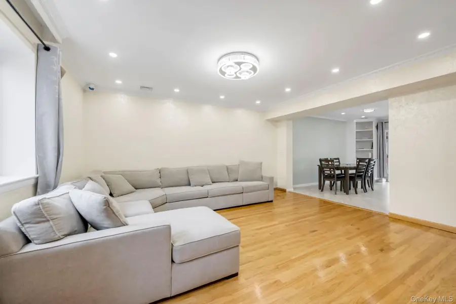 110-32 62 Drive, Forest Hills, NY 11375 - #3