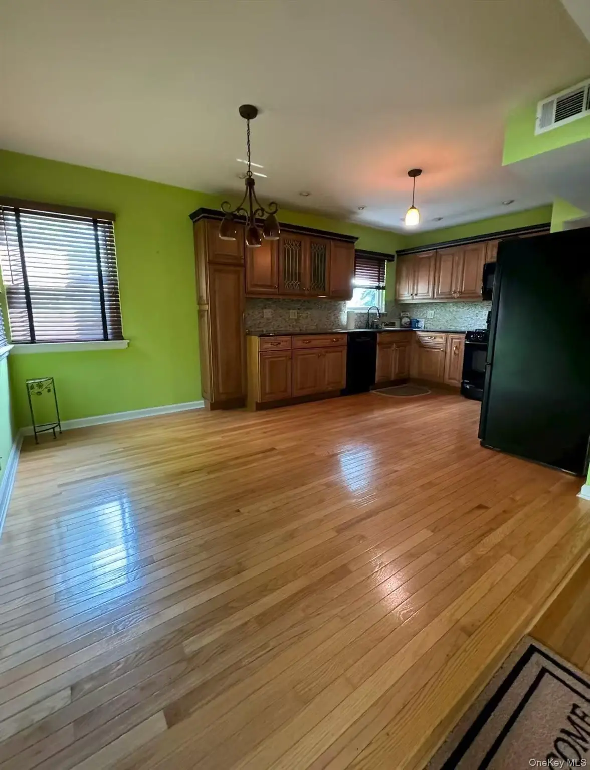207-20 43rd Ave, Bayside, NY 11361 - #1