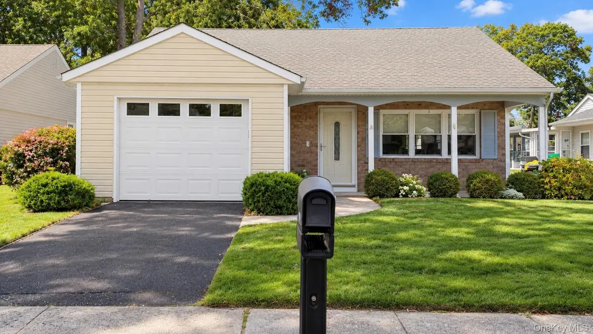 346 Edinburgh Drive, Ridge, NY 11961 - #1