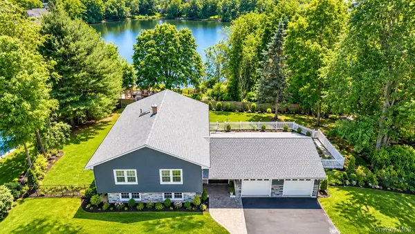 8 Clinton Court, Monroe, NY 10950