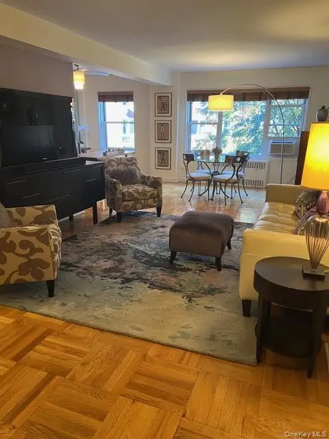 11020 71st Road #312, Forest Hills, NY 11375