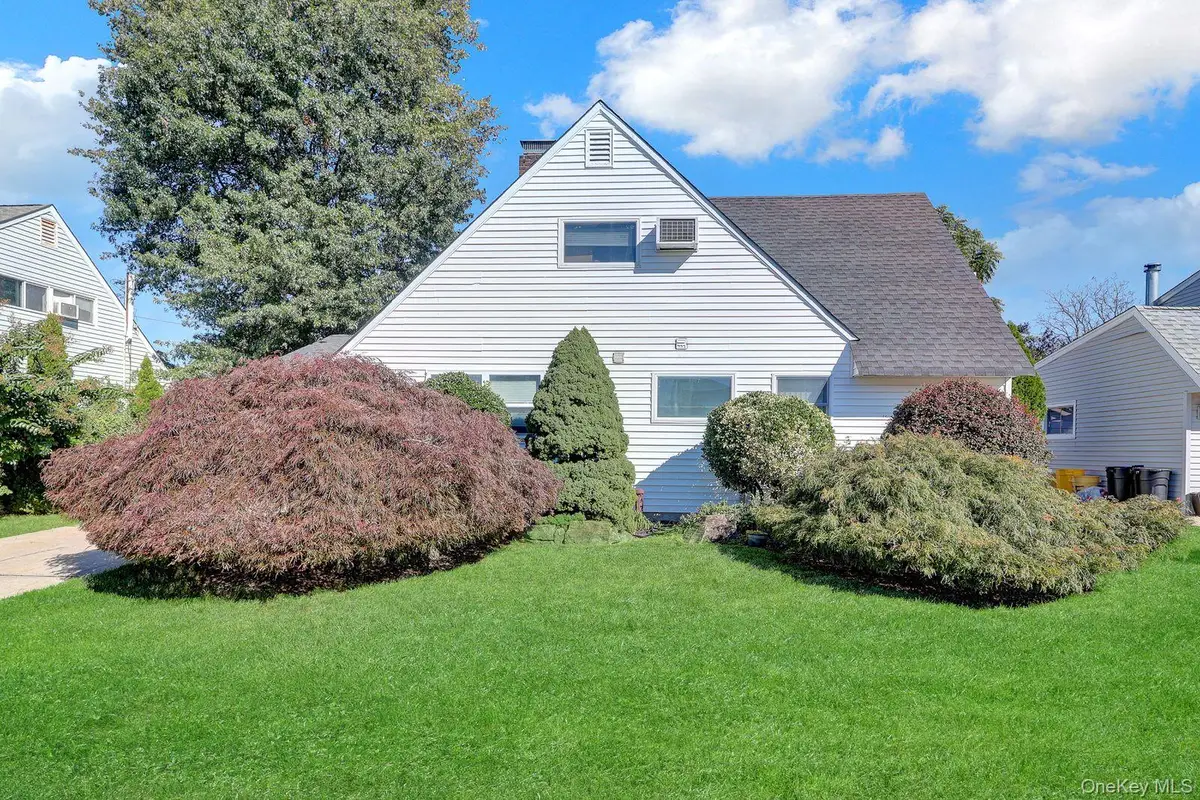 53 Spindle Road, Hicksville, NY 11801 - #1