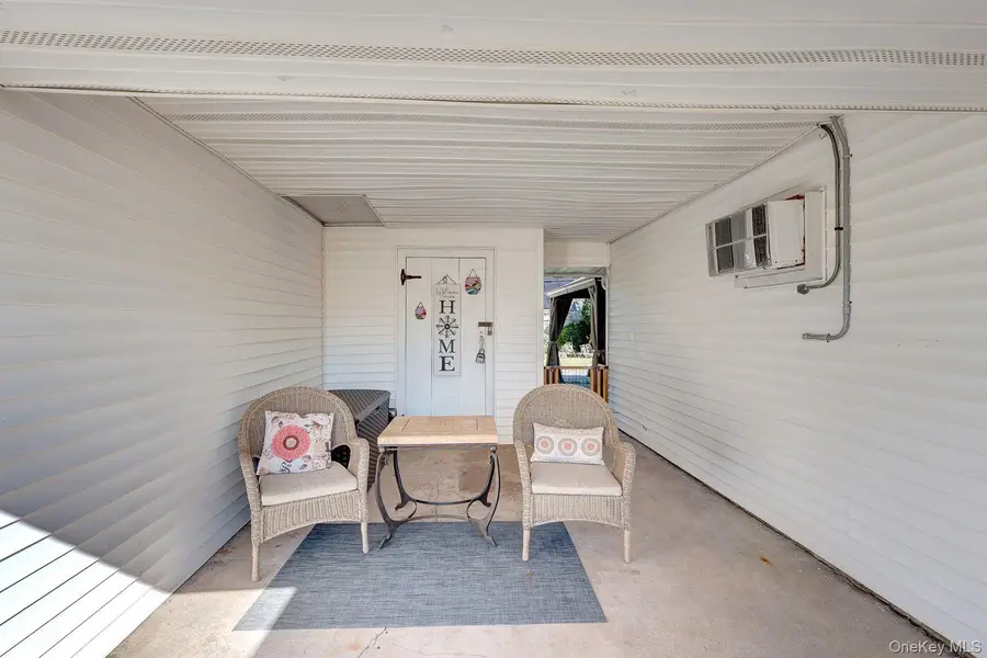 53 Spindle Road, Hicksville, NY 11801 - #2