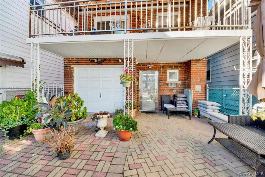 2877 Waterbury Avenue, Bronx, NY 10461 - #2