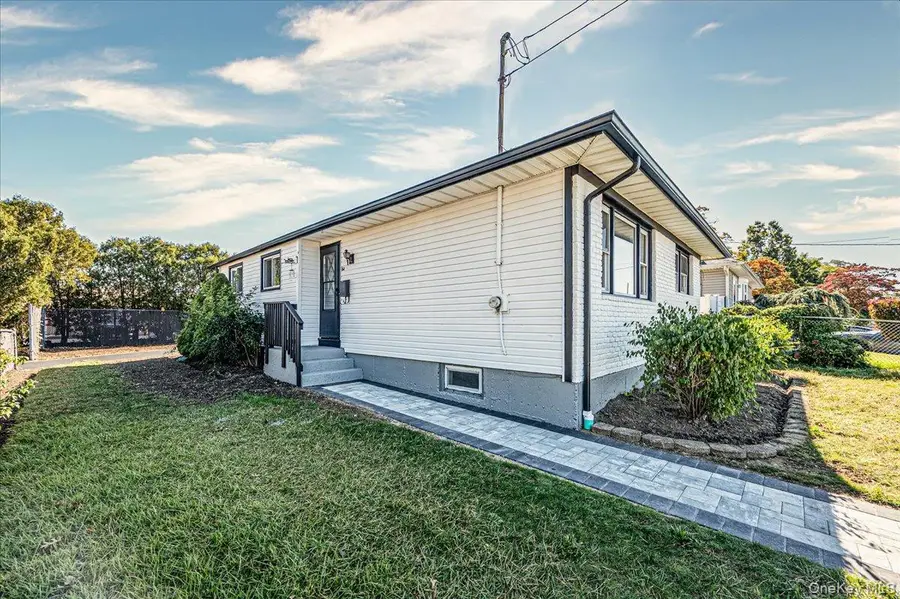 53 N 1st, Deer Park, NY 11729 - #3
