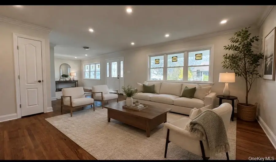 211 4th Avenue, West Babylon, NY 11704 - #3