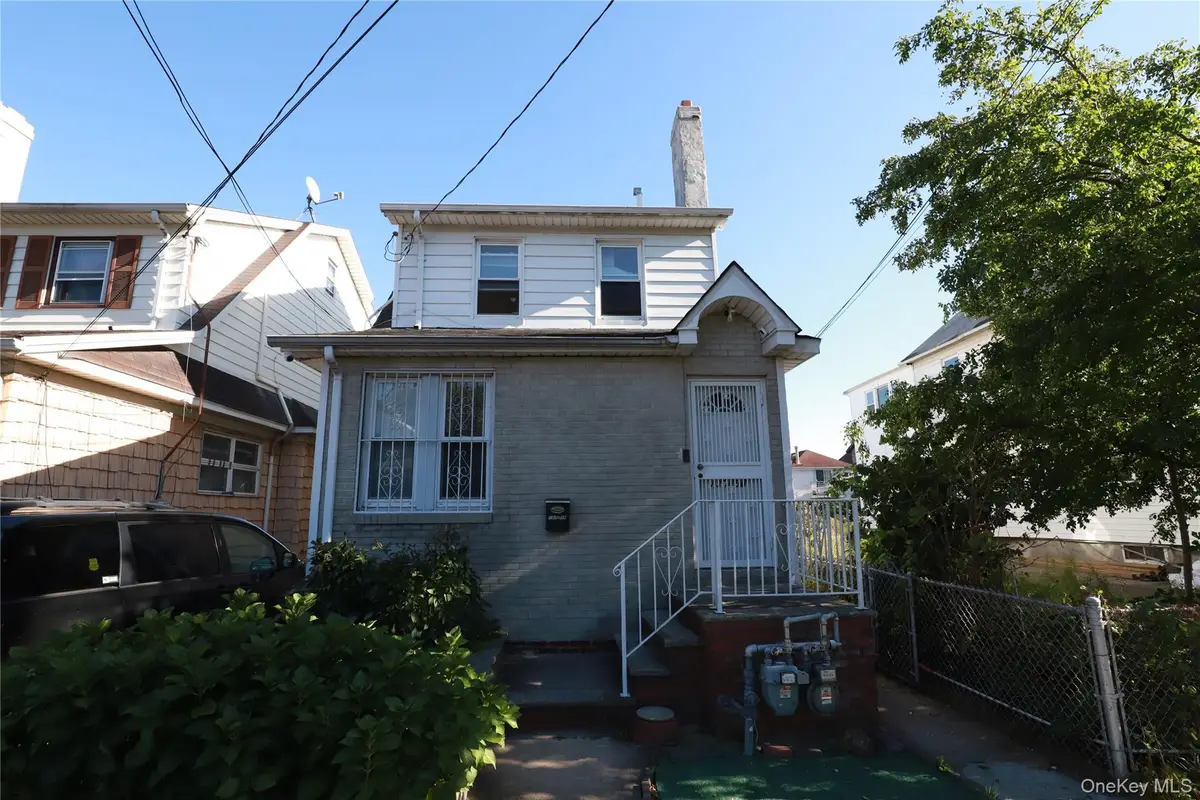 137-58 Kalmia Avenue, Flushing, NY 11355 - #1
