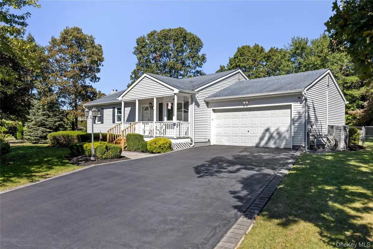 5 Heather Court, Middle Island, NY 11953 - #1