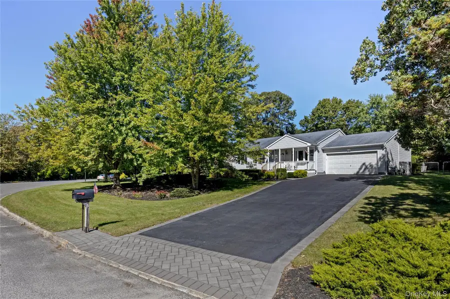5 Heather Court, Middle Island, NY 11953 - #2
