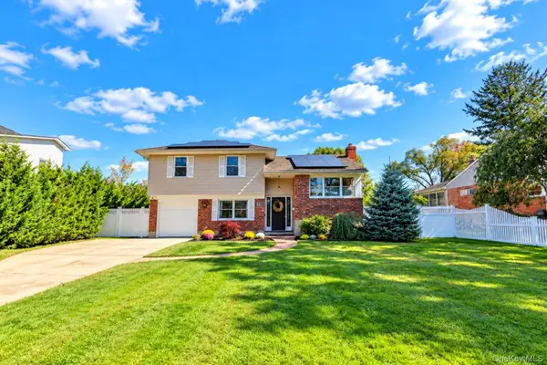 49 Simmons Drive, East Islip, NY 11730