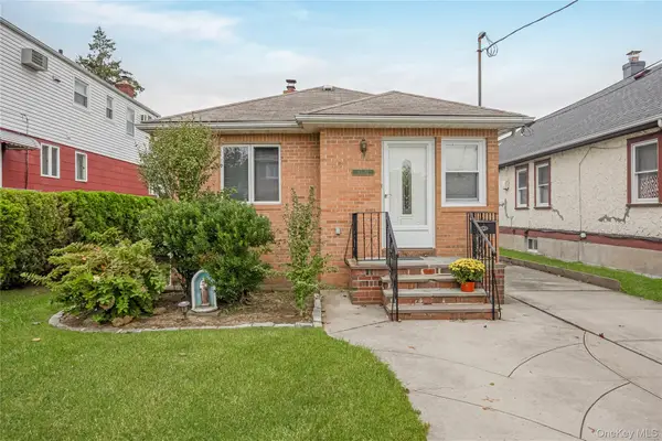 8532 262nd Street, Floral Park, NY 11001