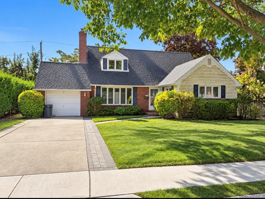 90 Amherst Street, Garden City, NY 11530 - #2