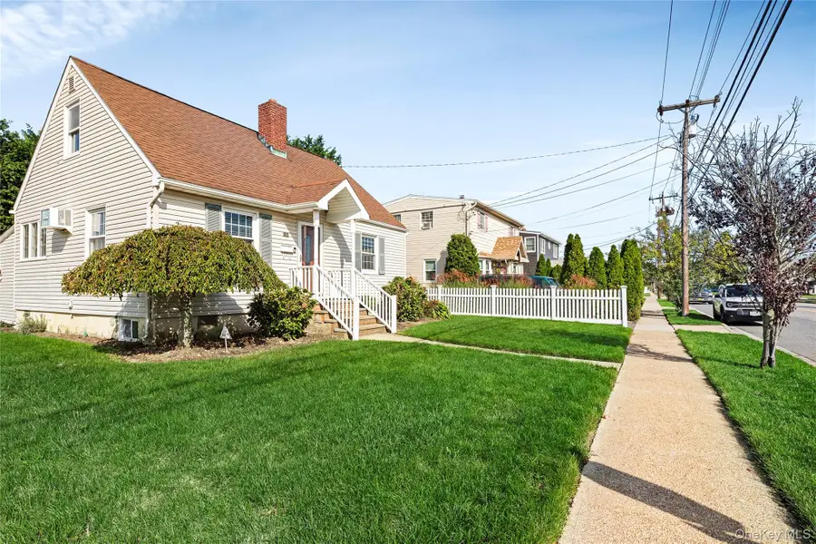 200 Forest Avenue, Massapequa, NY 11758 - #3