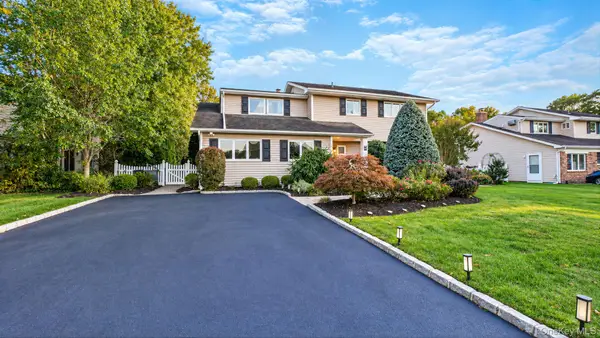 26 Glen Lane, Kings Park, NY 11754