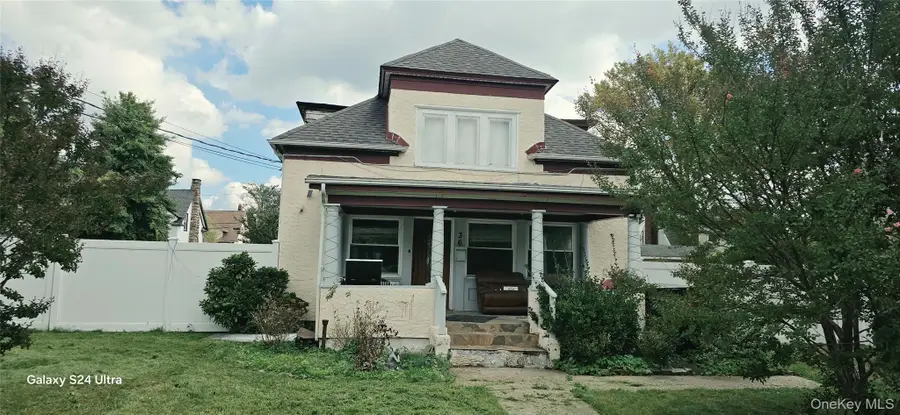 36 W Woodbine Drive, Freeport, NY 11520 - #3