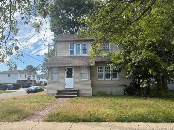 186 Rockaway Parkway, Valley Stream, NY 11580