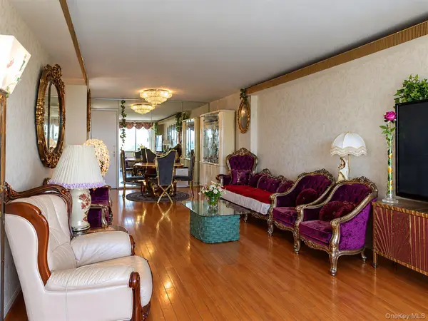 61-20 Grand Central Parkway #C1102, Forest Hills, NY 11375