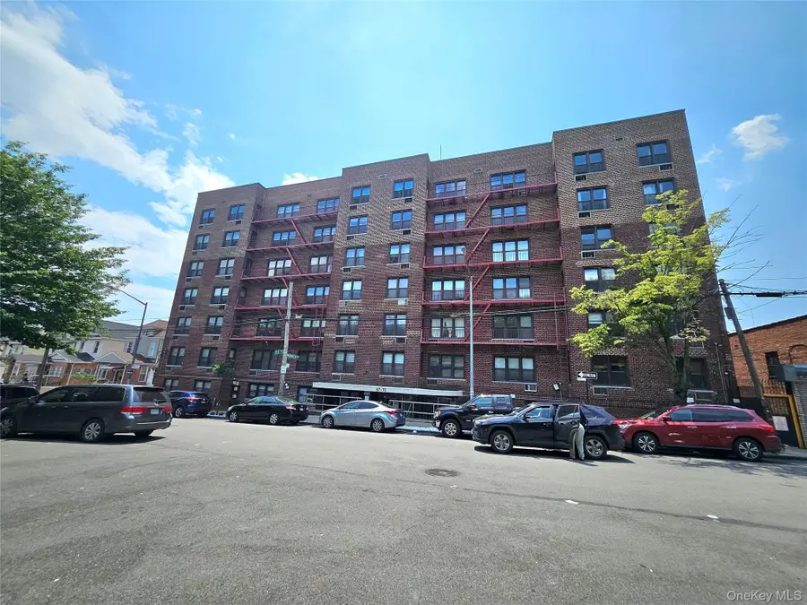 87-70 173rd Street #5P, Jamaica, NY 11432 - #2