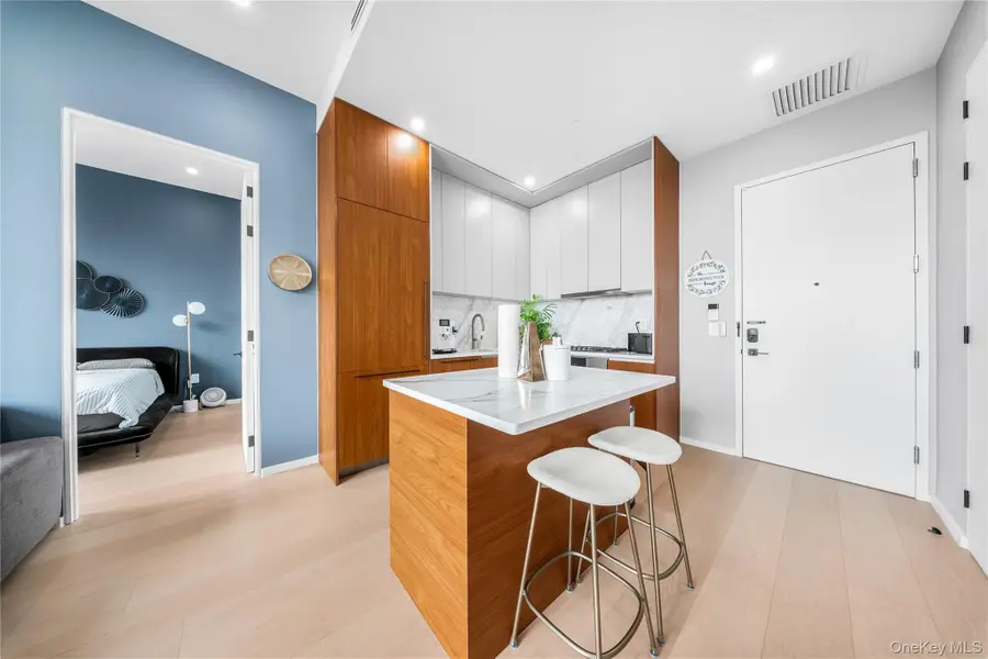 31-16 21, Astoria, NY 11106 - #3