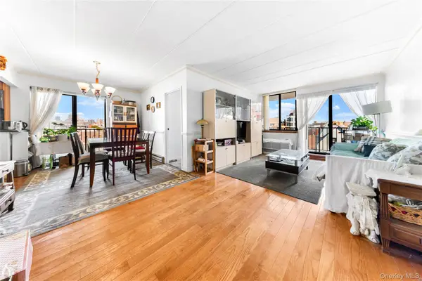 2322 30th Road #5A, Astoria, NY 11102