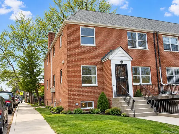 6728 Utopia Parkway, Fresh Meadows, NY 11365
