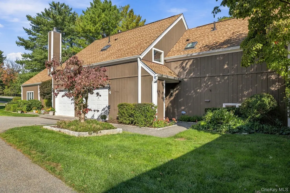 4 Hillside Place, Chappaqua, NY 10514 - #1