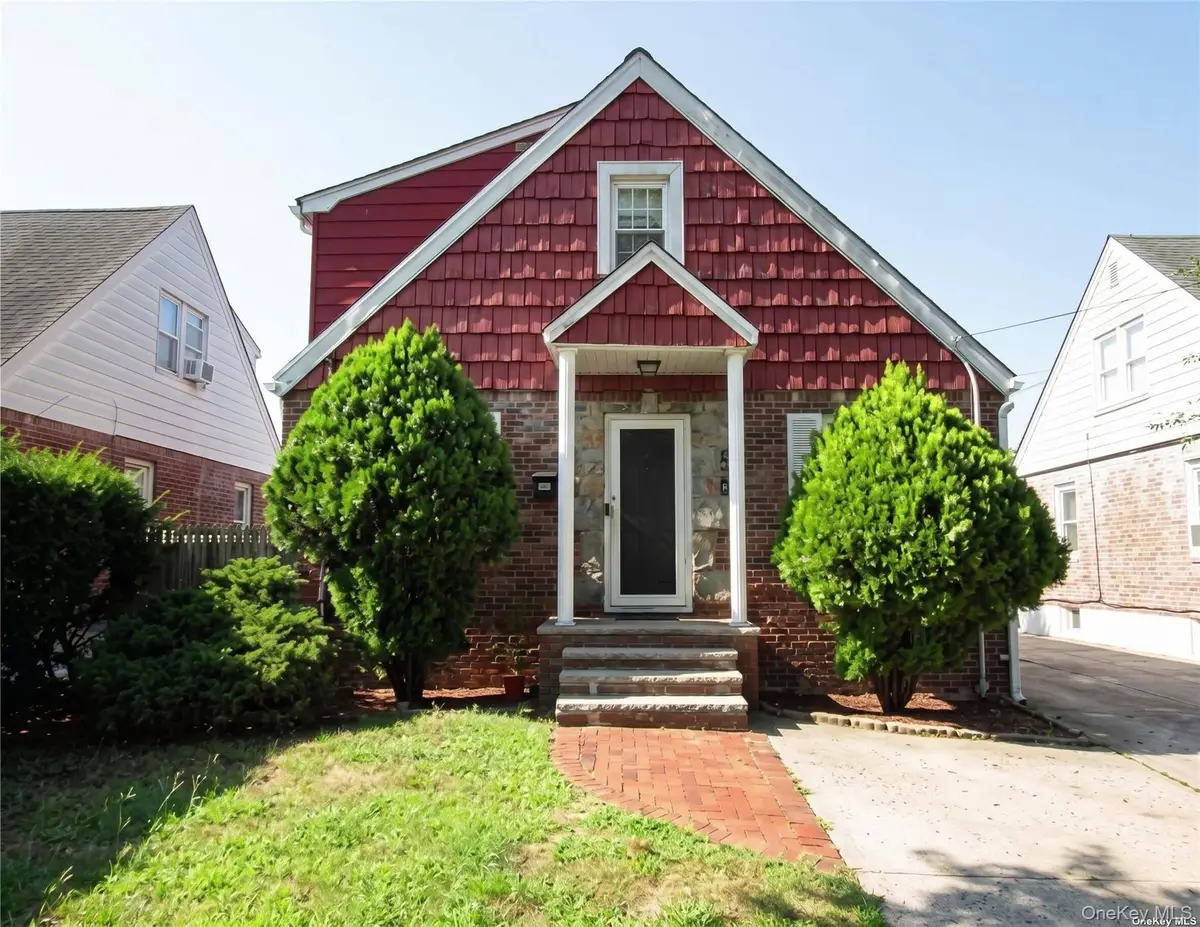 136 Henry Street, Valley Stream, NY 11580 - #1