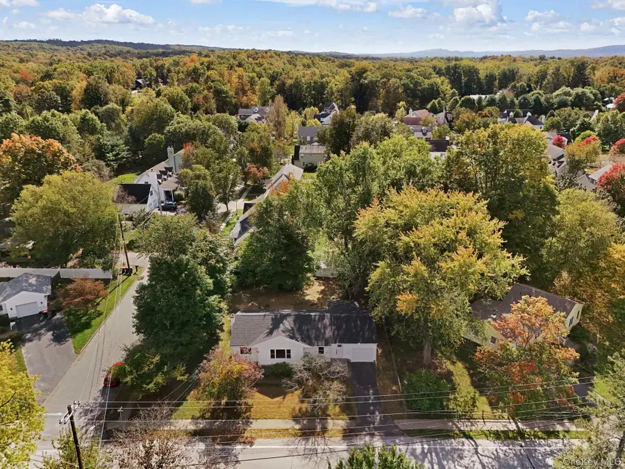 16 Knollwood Road, Rhinebeck, NY 12572 - #2