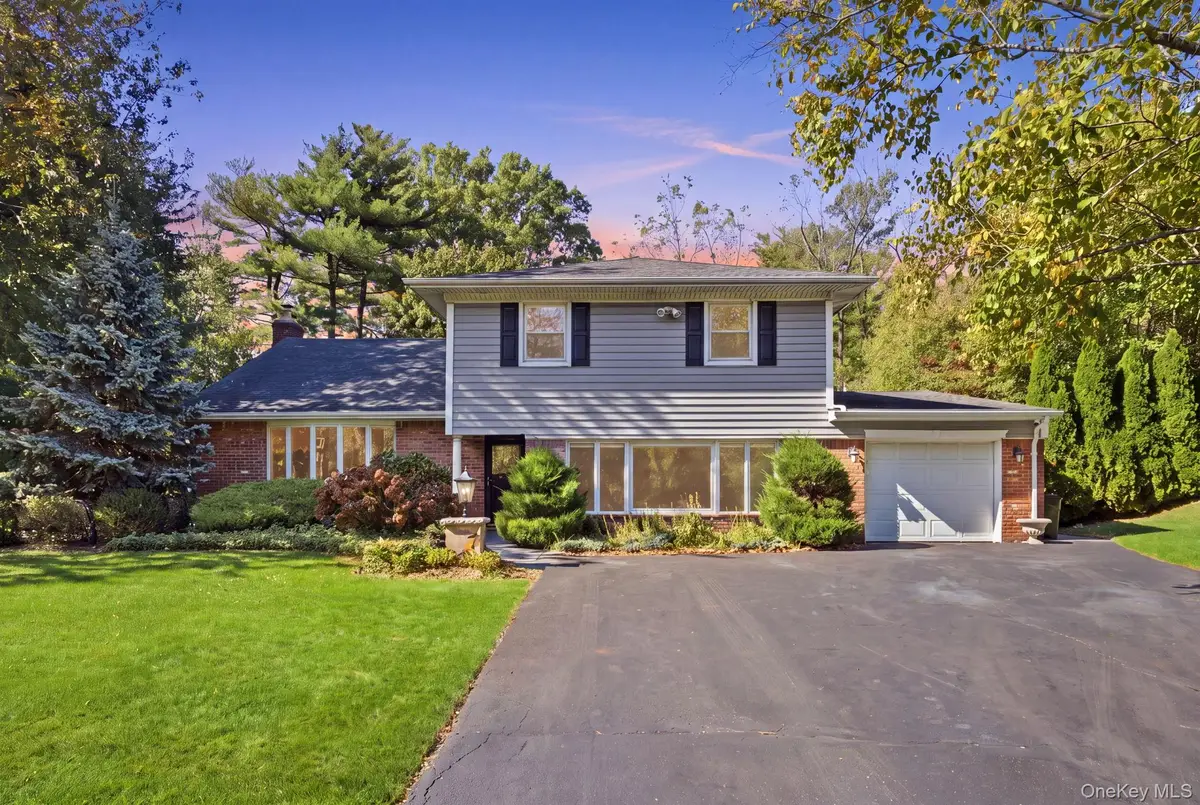 14 Fairway Drive, Great Neck, NY 11020 - #1