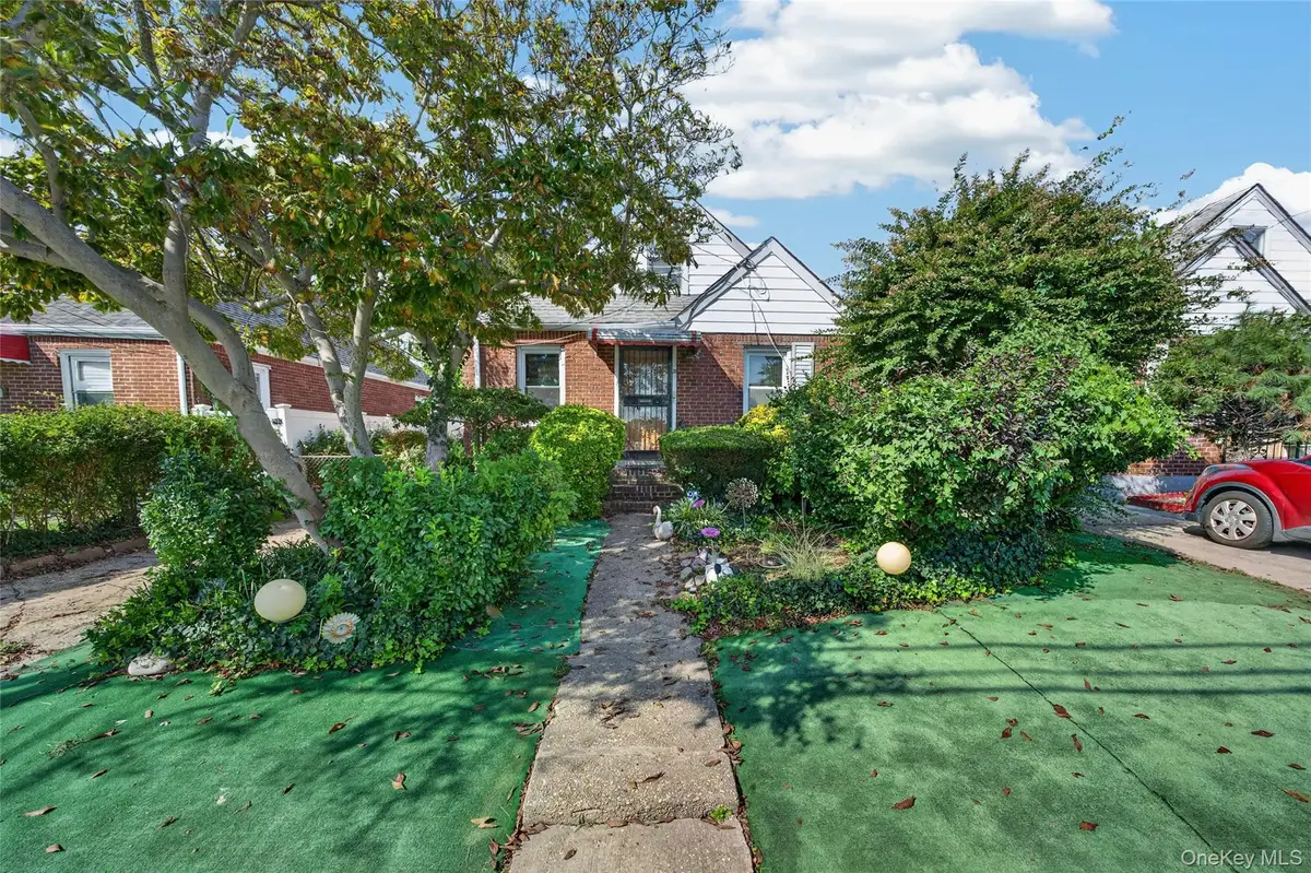 31 Circle Drive W, Elmont, NY 11003 - #1