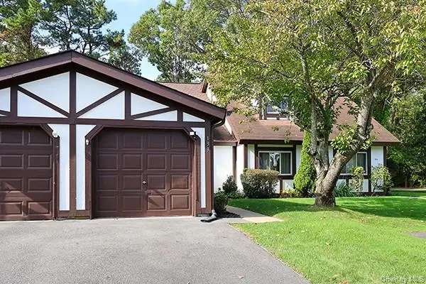 133 Fieldstone Court, Middle Island, NY 11953