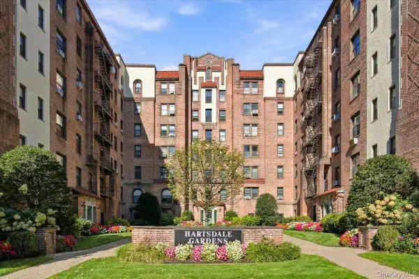 27 N Central Avenue #5D, Hartsdale, NY 10530