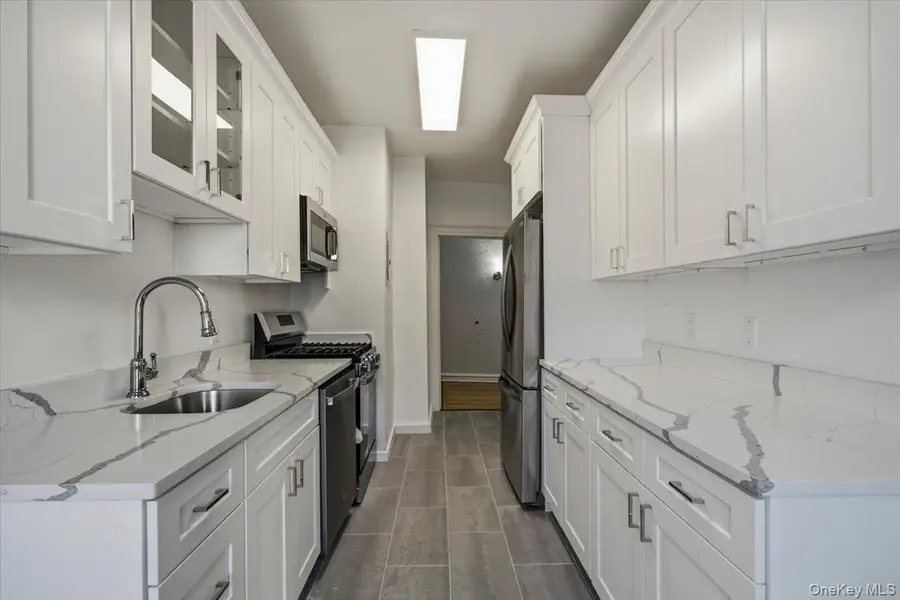 27 N Central Avenue #5D, Hartsdale, NY 10530 - #2