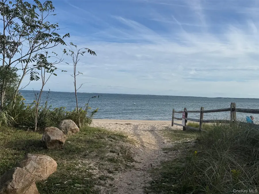 2785 Sigsbee Road, Mattituck, NY 11952 - #3