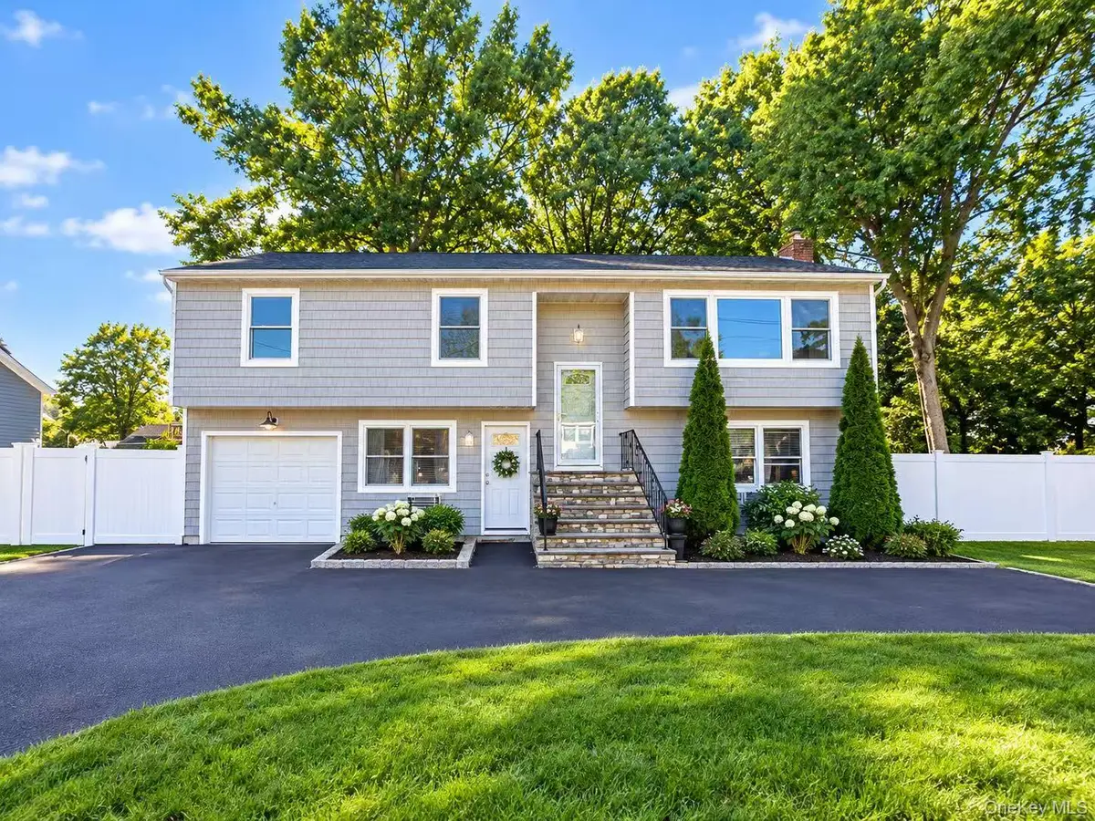 90 Dorchester Road, Ronkonkoma, NY 11779 - #1