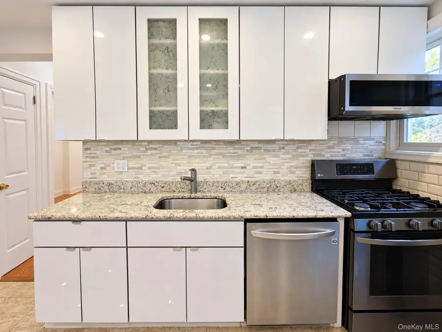 539 Concord Avenue, Williston Park, NY 11596 - #2