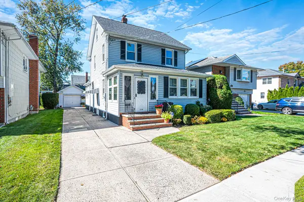 116 Hawthorne Avenue, Floral Park, NY 11001