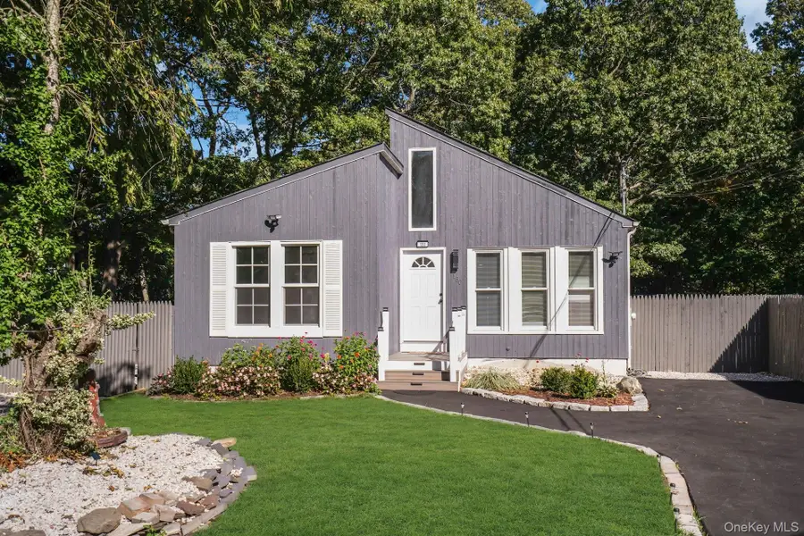130 Auborn Avenue, Shirley, NY 11967 - #3
