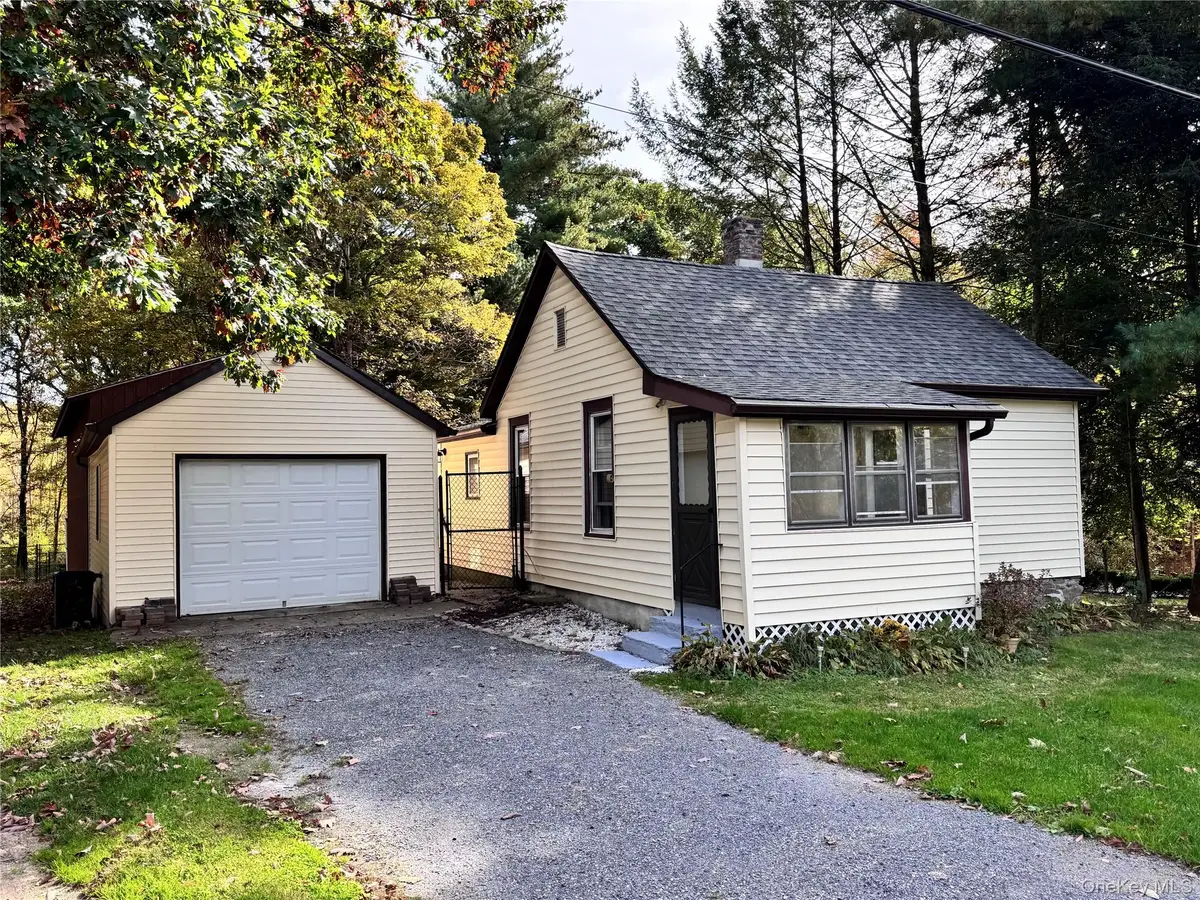 25 Rymph Boulevard, Poughkeepsie, NY 12601 - #1